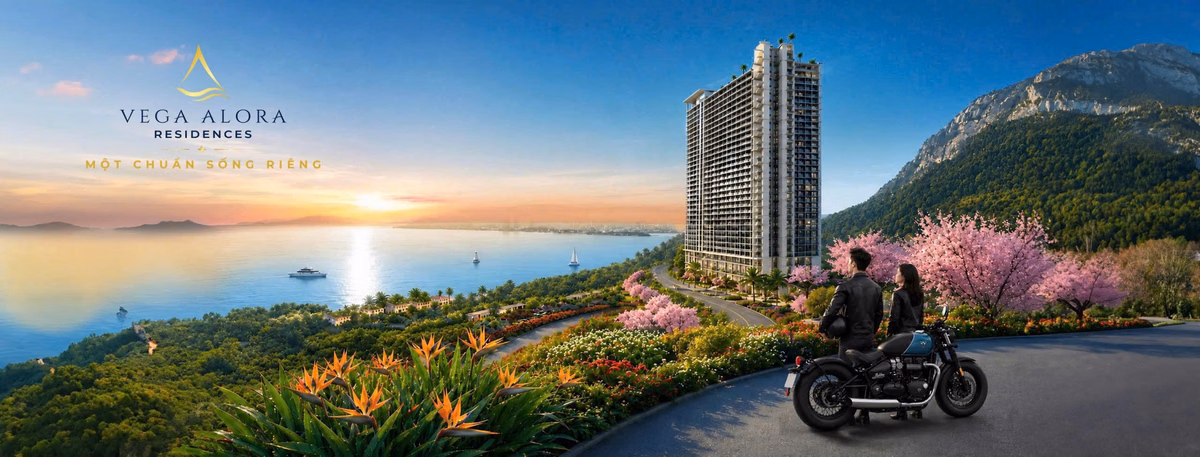 Hoàng hôn tuyệt đẹp trên Vịnh Nha Trang nhìn từ căn hộ biển Vega Alora.